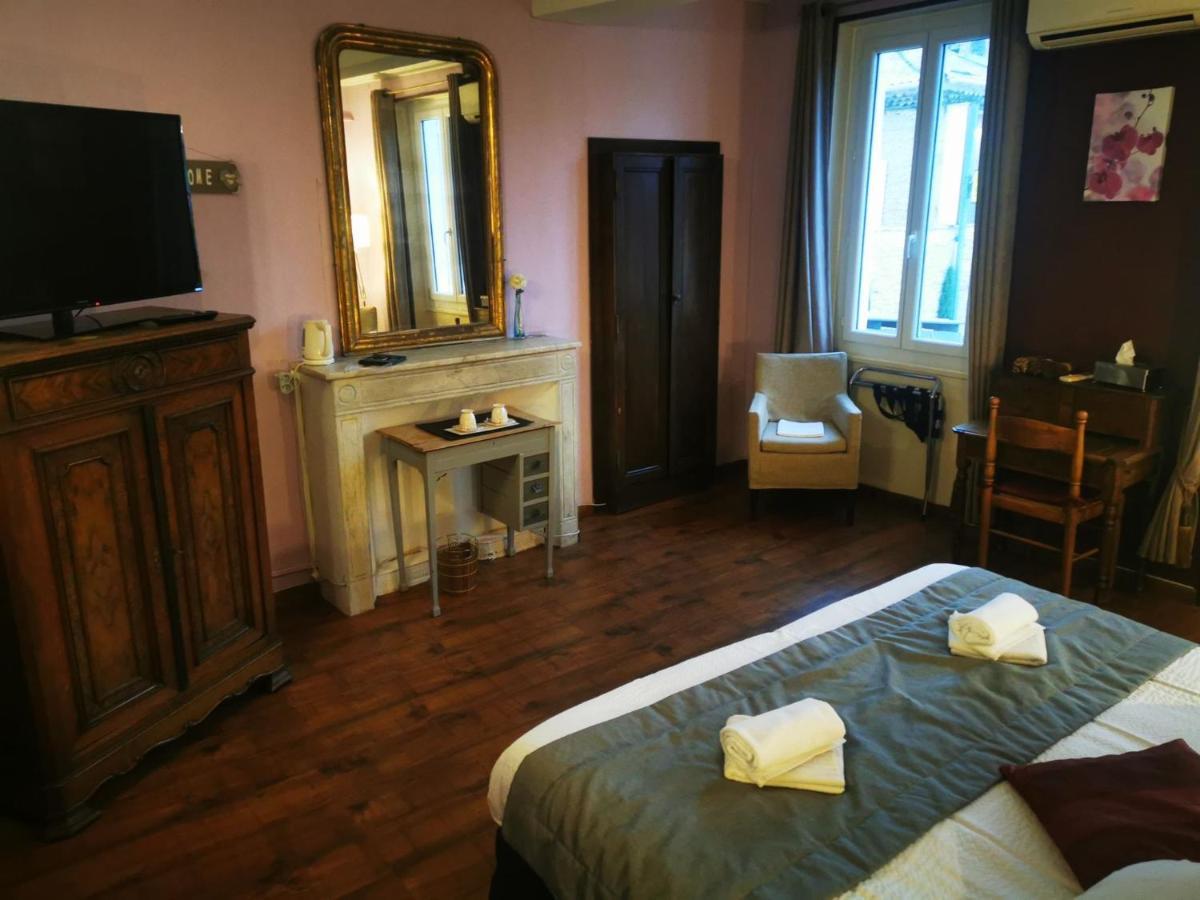 Hotel Il Etait 1 Fois Piolenc Zewnętrze zdjęcie